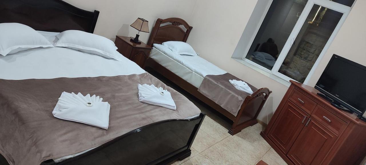 Sweet Home Hotel Meghri ภายนอก รูปภาพ