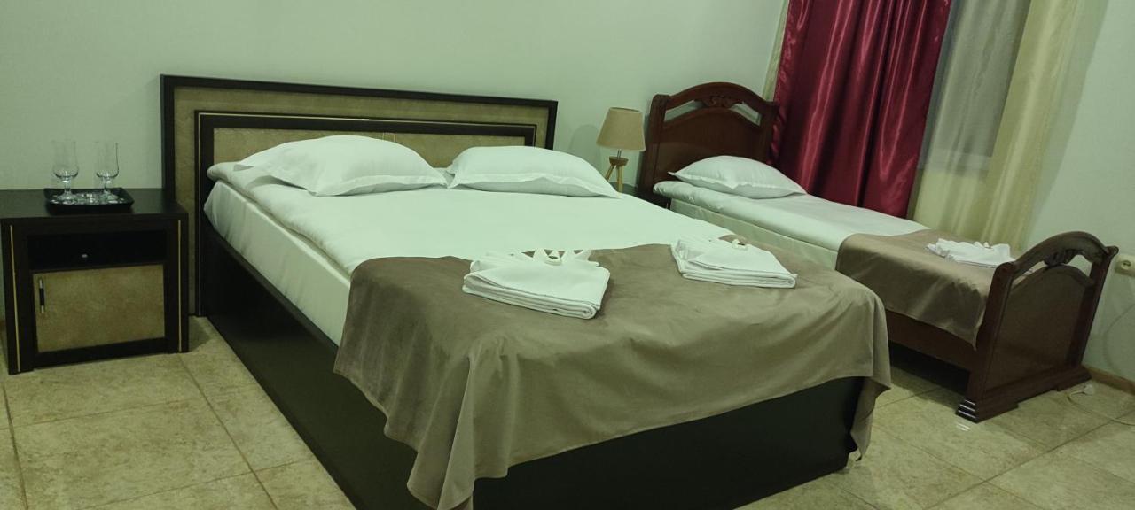 Sweet Home Hotel Meghri ภายนอก รูปภาพ