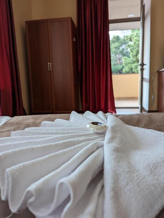 Sweet Home Hotel Meghri ภายนอก รูปภาพ